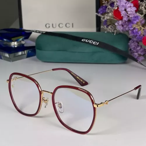 Gucci Fashion Goggles #1325601