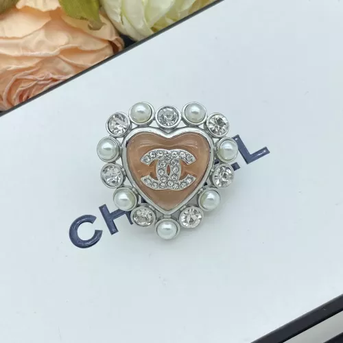 Cheap Chanel Brooches For Women #1325965 Replica Wholesale [$25.00 USD] [ITEM#1325965] on Replica Chanel Brooches