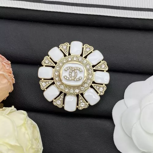 Chanel Brooches For Women #1325966