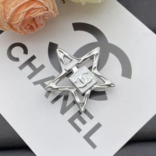 Cheap Chanel Brooches For Women #1325967 Replica Wholesale [$25.00 USD] [ITEM#1325967] on Replica Chanel Brooches