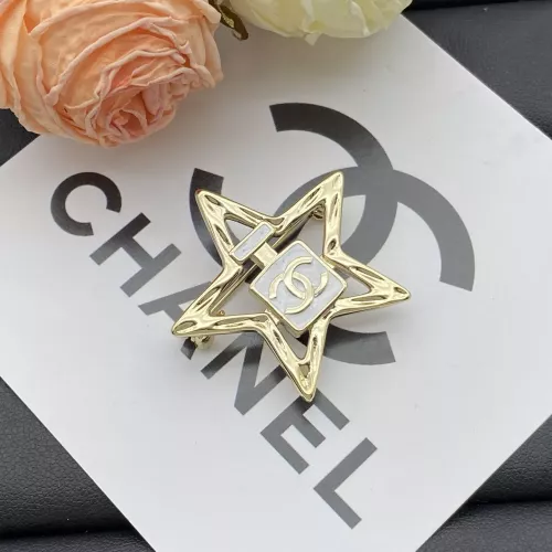 Cheap Chanel Brooches For Women #1325968 Replica Wholesale [$25.00 USD] [ITEM#1325968] on Replica Chanel Brooches