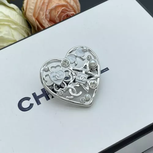 Cheap Chanel Brooches For Women #1325970 Replica Wholesale [$25.00 USD] [ITEM#1325970] on Replica Chanel Brooches