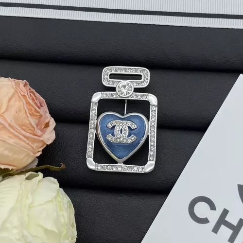 Chanel Brooches For Women #1325972