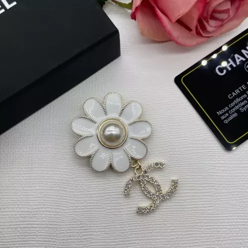 Chanel Brooches For Women #1325973