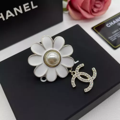 Cheap Chanel Brooches For Women #1325973 Replica Wholesale [$25.00 USD] [ITEM#1325973] on Replica Chanel Brooches