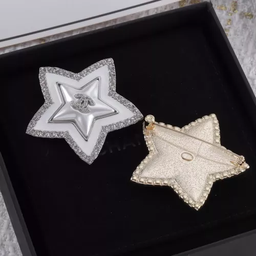 Cheap Chanel Brooches For Women #1325975 Replica Wholesale [$25.00 USD] [ITEM#1325975] on Replica Chanel Brooches