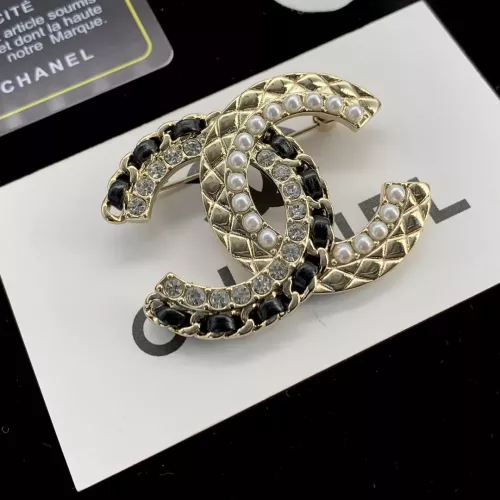 Chanel Brooches For Women #1325976
