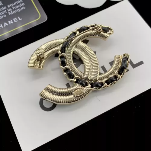 Cheap Chanel Brooches For Women #1325976 Replica Wholesale [$25.00 USD] [ITEM#1325976] on Replica Chanel Brooches