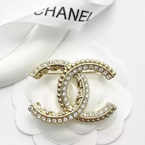 Cheap Chanel Brooches For Women #1326398 Replica Wholesale [$36.00 USD] [ITEM#1326398] on Replica Chanel Brooches
