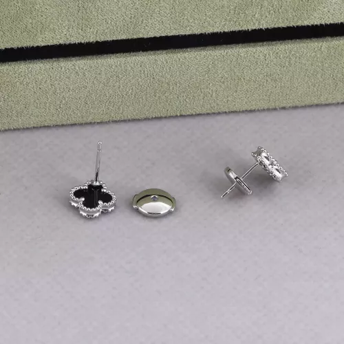 Cheap Van Cleef &amp; Arpels Earrings For Women #1326418 Replica Wholesale [$32.00 USD] [ITEM#1326418] on Replica Van Cleef &amp; Arpels Earrings