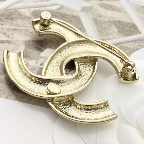 Cheap Chanel Brooches For Women #1326501 Replica Wholesale [$36.00 USD] [ITEM#1326501] on Replica Chanel Brooches