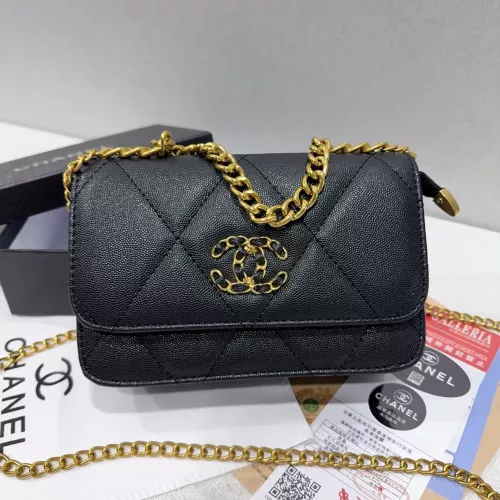 Chanel Messenger Bags For Women #1326551