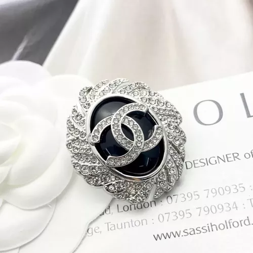 Cheap Chanel Brooches For Women #1326587 Replica Wholesale [$34.00 USD] [ITEM#1326587] on Replica Chanel Brooches