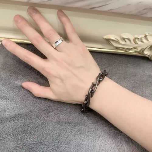 Cheap Alexander McQueen Bracelets #1326677 Replica Wholesale [$56.00 USD] [ITEM#1326677] on Replica Alexander McQueen Bracelets