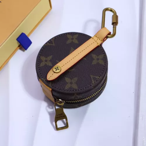 Cheap Louis Vuitton LV Key Holder And Bag Buckle #1327006 Replica Wholesale [$45.00 USD] [ITEM#1327006] on Replica Louis Vuitton LV Key Holder And Bag Buckle