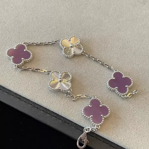 Cheap Van Cleef &amp; Arpels Bracelets For Women #1327048 Replica Wholesale [$76.00 USD] [ITEM#1327048] on Replica Van Cleef &amp; Arpels Bracelets