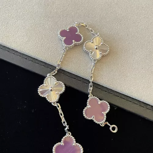 Cheap Van Cleef &amp; Arpels Bracelets For Women #1327048 Replica Wholesale [$76.00 USD] [ITEM#1327048] on Replica Van Cleef &amp; Arpels Bracelets