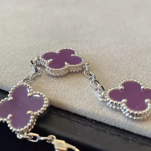 Cheap Van Cleef &amp; Arpels Bracelets For Women #1327049 Replica Wholesale [$76.00 USD] [ITEM#1327049] on Replica Van Cleef &amp; Arpels Bracelets