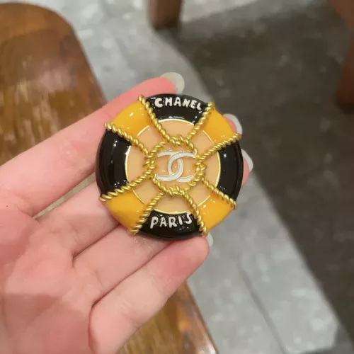 Cheap Chanel Brooches For Women #1327122 Replica Wholesale [$29.00 USD] [ITEM#1327122] on Replica Chanel Brooches