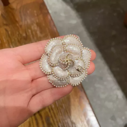 Cheap Chanel Brooches For Women #1327123 Replica Wholesale [$29.00 USD] [ITEM#1327123] on Replica Chanel Brooches