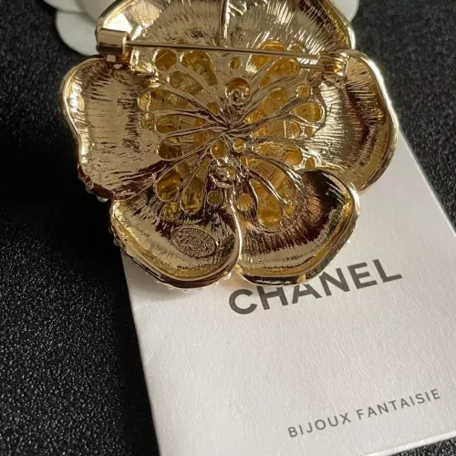 Cheap Chanel Brooches For Women #1327123 Replica Wholesale [$29.00 USD] [ITEM#1327123] on Replica Chanel Brooches