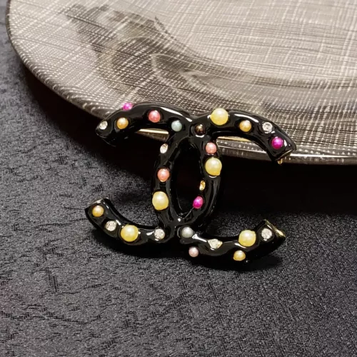 Cheap Chanel Brooches For Women #1327176 Replica Wholesale [$32.00 USD] [ITEM#1327176] on Replica Chanel Brooches