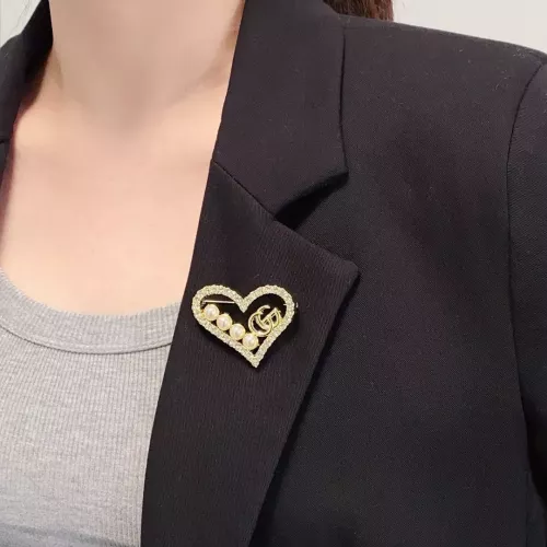 Cheap Gucci Brooches For Women #1327191 Replica Wholesale [$25.00 USD] [ITEM#1327191] on Replica Gucci Brooches