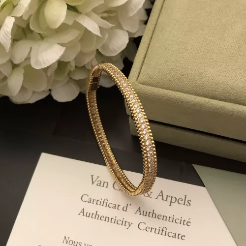 Cheap Van Cleef &amp; Arpels Bracelets #1327267 Replica Wholesale [$36.00 USD] [ITEM#1327267] on Replica Van Cleef &amp; Arpels Bracelets
