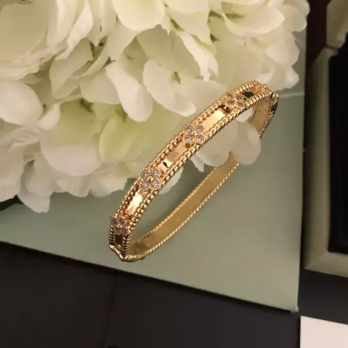 Van Cleef & Arpels Bracelets #1327285