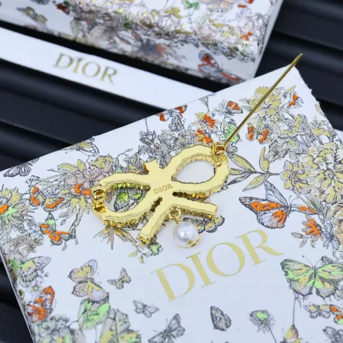 Cheap Christian Dior Brooches For Women #1327327 Replica Wholesale [$25.00 USD] [ITEM#1327327] on Replica Christian Dior Brooches