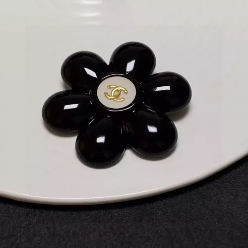 Cheap Chanel Brooches For Women #1327338 Replica Wholesale [$29.00 USD] [ITEM#1327338] on Replica Chanel Brooches