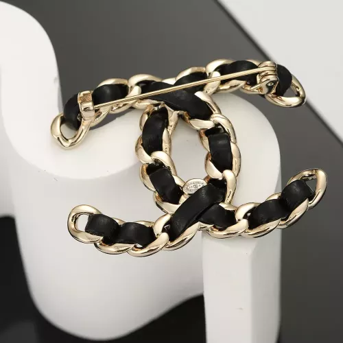 Cheap Chanel Brooches For Women #1327355 Replica Wholesale [$29.00 USD] [ITEM#1327355] on Replica Chanel Brooches