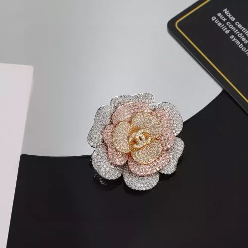 Cheap Chanel Brooches For Women #1327357 Replica Wholesale [$36.00 USD] [ITEM#1327357] on Replica Chanel Brooches