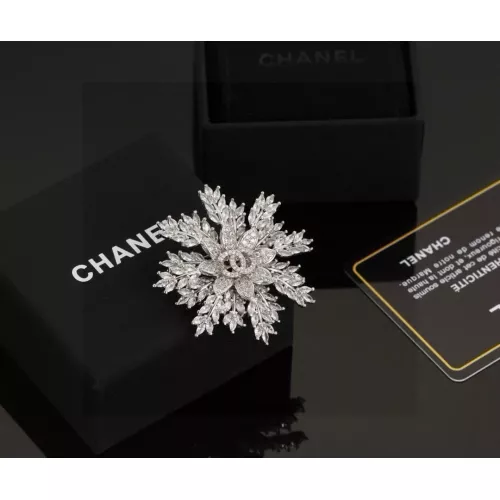 Cheap Chanel Brooches For Women #1327358 Replica Wholesale [$38.00 USD] [ITEM#1327358] on Replica Chanel Brooches