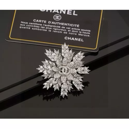 Cheap Chanel Brooches For Women #1327358 Replica Wholesale [$38.00 USD] [ITEM#1327358] on Replica Chanel Brooches