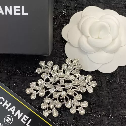 Cheap Chanel Brooches For Women #1327359 Replica Wholesale [$42.00 USD] [ITEM#1327359] on Replica Chanel Brooches