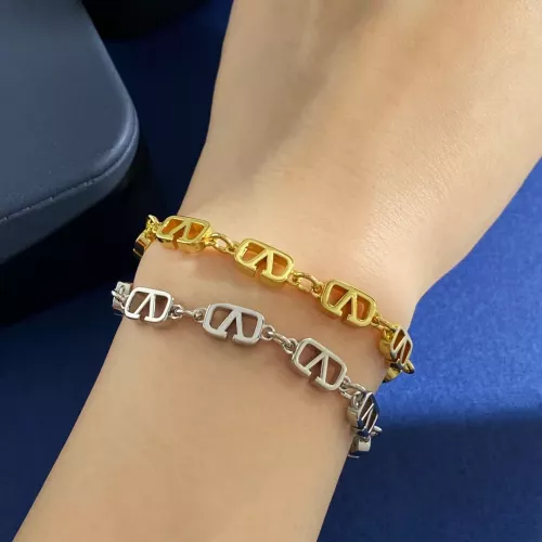 Cheap Valentino Bracelets #1327364 Replica Wholesale [$27.00 USD] [ITEM#1327364] on Replica Valentino Bracelets