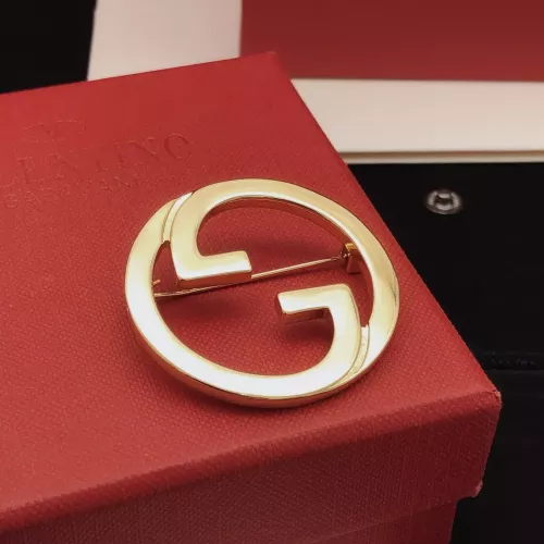 Cheap Gucci Brooches For Women #1327517 Replica Wholesale [$29.00 USD] [ITEM#1327517] on Replica Gucci Brooches