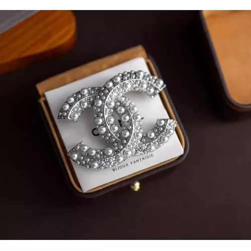 Chanel Brooches For Women #1327612