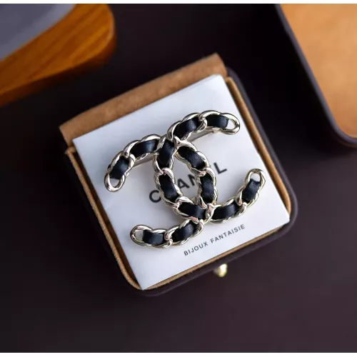 Chanel Brooches For Women #1327620