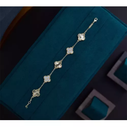 Van Cleef & Arpels Bracelets For Women #1327657