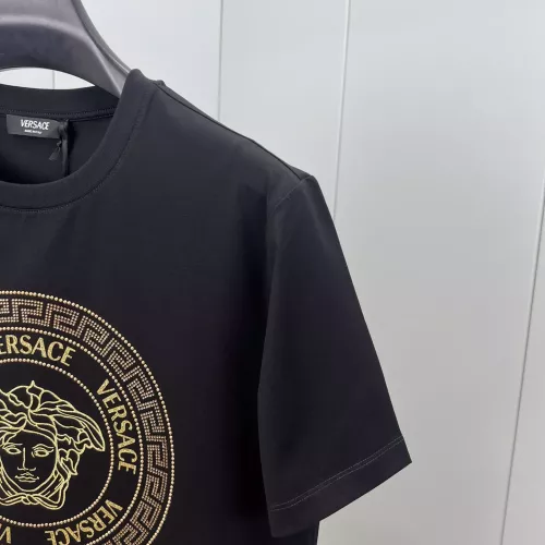 Cheap Versace T-Shirts Short Sleeved For Unisex #1328731 Replica Wholesale [$68.00 USD] [ITEM#1328731] on Replica Versace T-Shirts