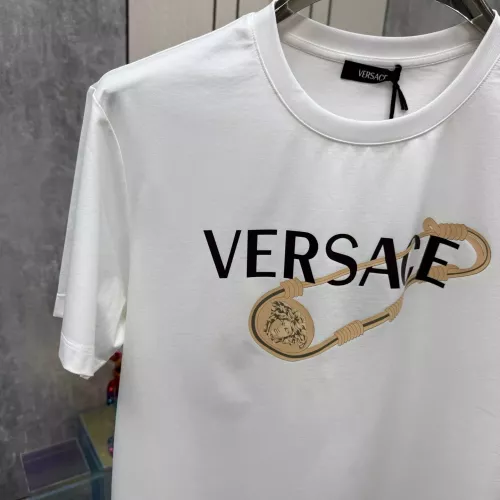 Cheap Versace T-Shirts Short Sleeved For Unisex #1328734 Replica Wholesale [$68.00 USD] [ITEM#1328734] on Replica Versace T-Shirts