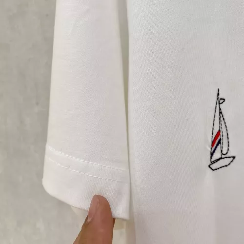 Cheap Thom Browne TB T-Shirts Short Sleeved For Unisex #1328748 Replica Wholesale [$85.00 USD] [ITEM#1328748] on Replica Thom Browne TB T-Shirts