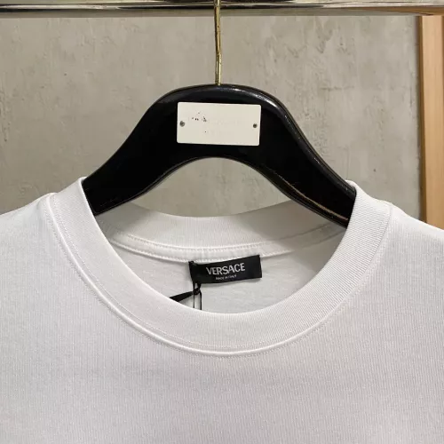 Cheap Versace T-Shirts Short Sleeved For Unisex #1328758 Replica Wholesale [$85.00 USD] [ITEM#1328758] on Replica Versace T-Shirts