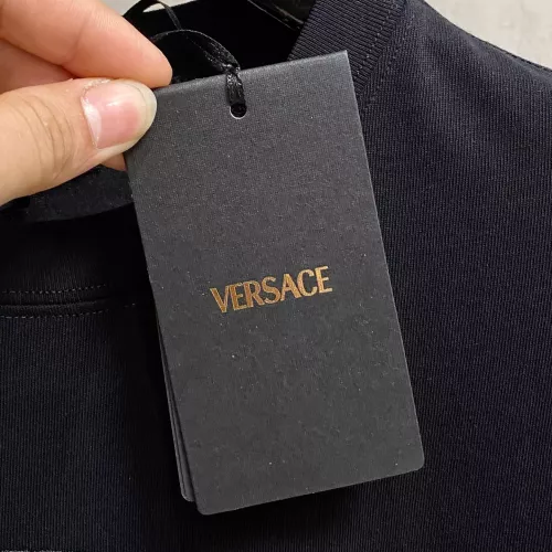 Cheap Versace T-Shirts Short Sleeved For Unisex #1328759 Replica Wholesale [$85.00 USD] [ITEM#1328759] on Replica Versace T-Shirts