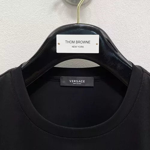 Cheap Versace T-Shirts Short Sleeved For Men #1328957 Replica Wholesale [$102.00 USD] [ITEM#1328957] on Replica Versace T-Shirts