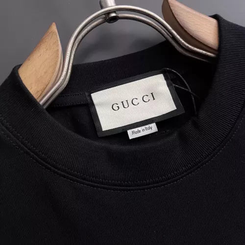 Cheap Gucci T-Shirts Short Sleeved For Men #1328968 Replica Wholesale [$82.00 USD] [ITEM#1328968] on Replica Gucci T-Shirts