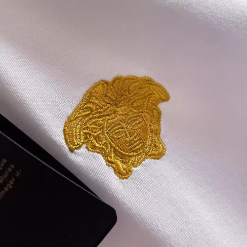 Cheap Versace T-Shirts Short Sleeved For Men #1329146 Replica Wholesale [$92.00 USD] [ITEM#1329146] on Replica Versace T-Shirts