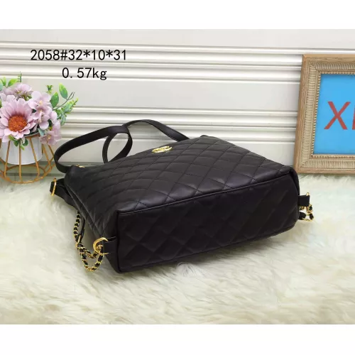 Cheap Chanel Messenger Bags For Women #1329526 Replica Wholesale [$29.00 USD] [ITEM#1329526] on Replica Chanel Messenger Bags